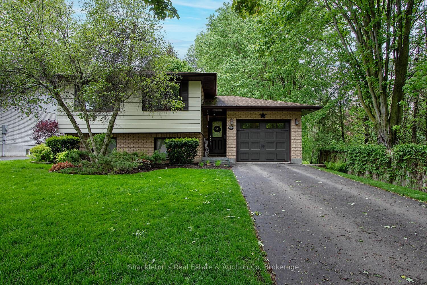 Photo of 170 St John Street, St. Marys, ON N4X 1A5