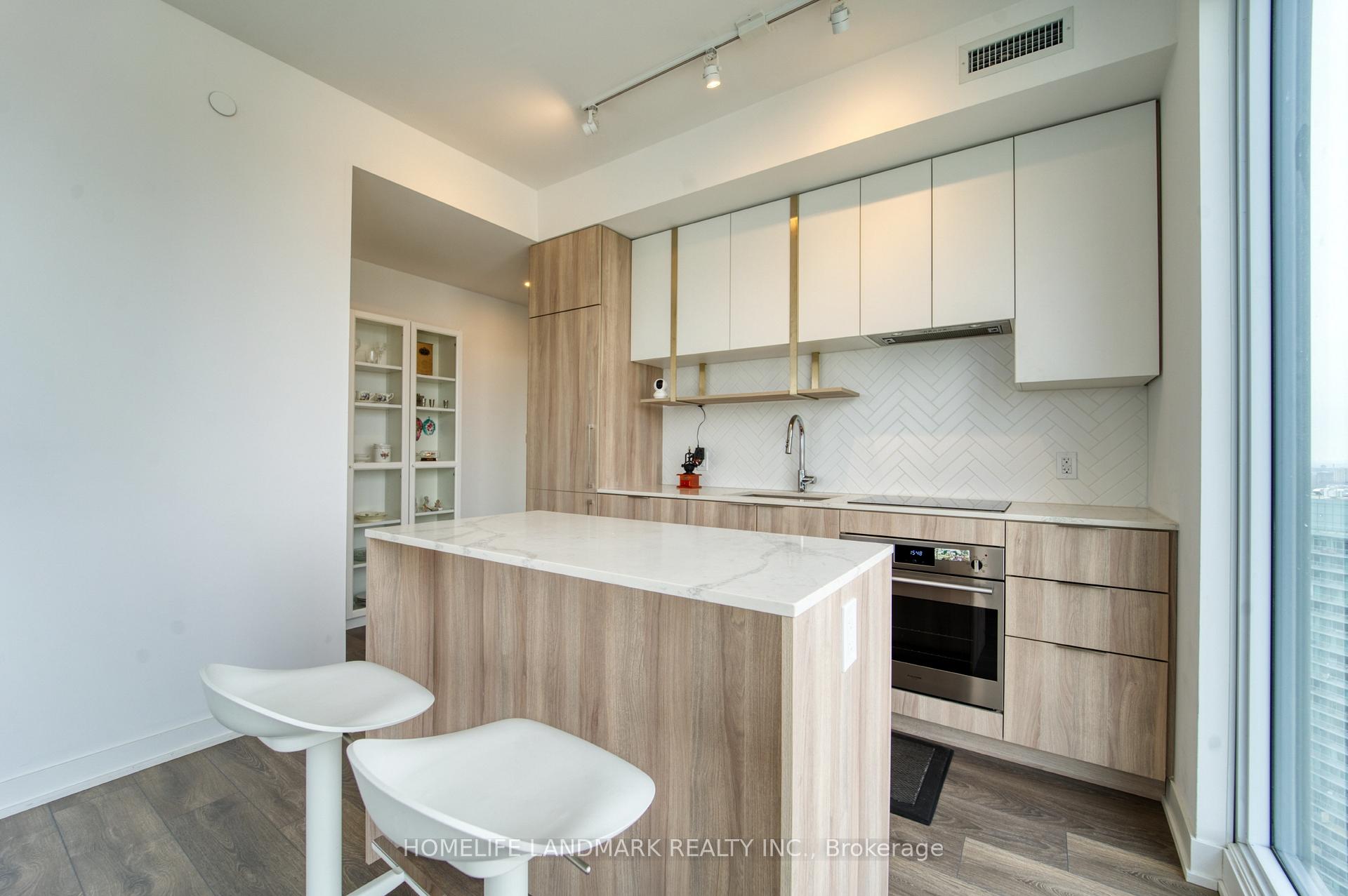 2 Bedrooms Condo at 15 HOLMES,  Toronto For sale