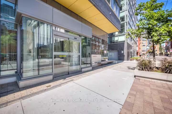 2 Bedrooms Condo at 8 Charlotte, Toronto For sale