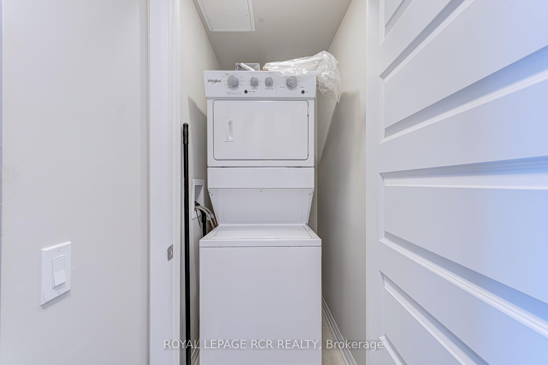 1 Bedroom Condo at 95 Dundas, Oakville For sale