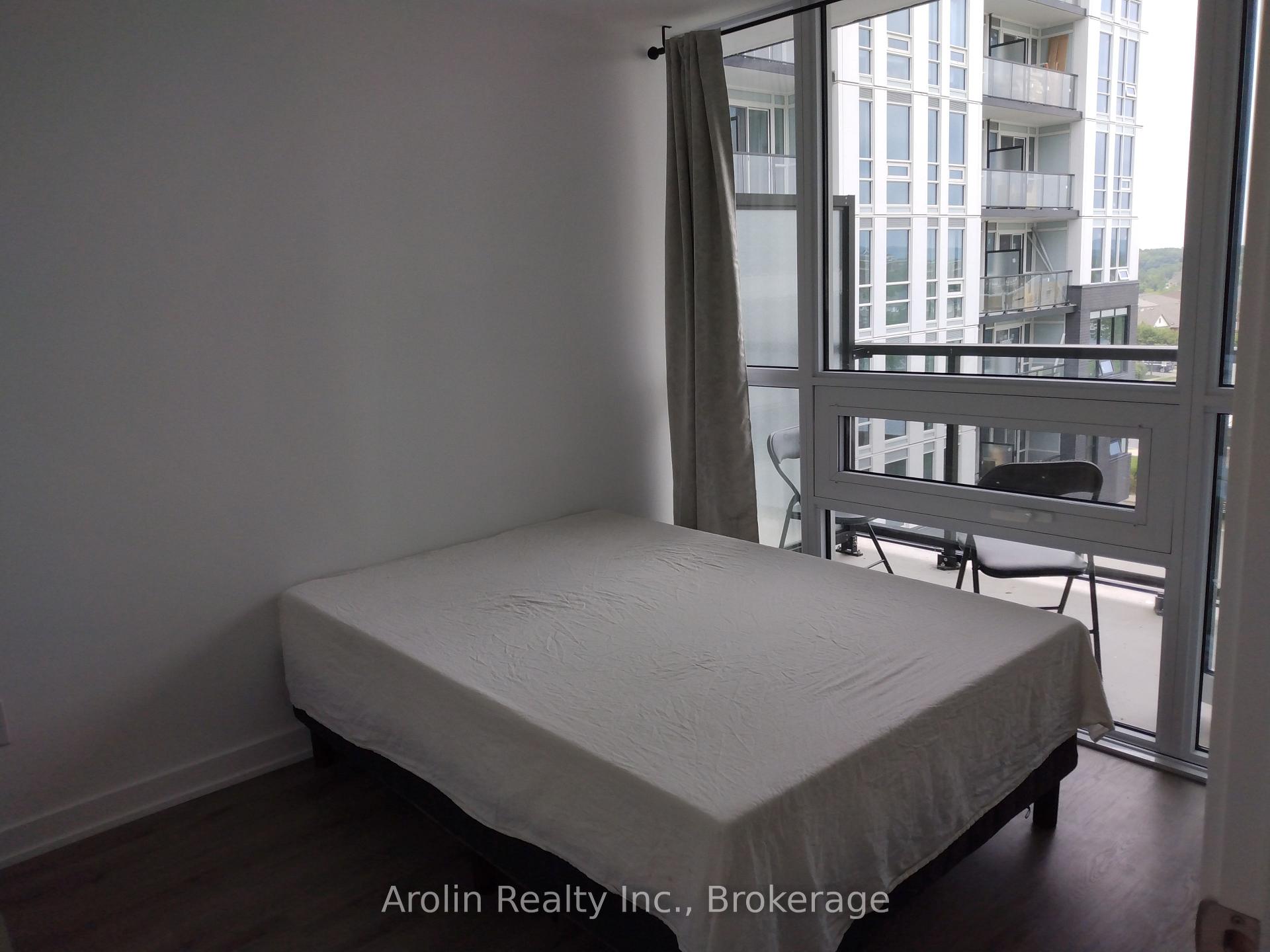 2 Bedrooms Condo at 3005 Pine Glen, Oakville For sale