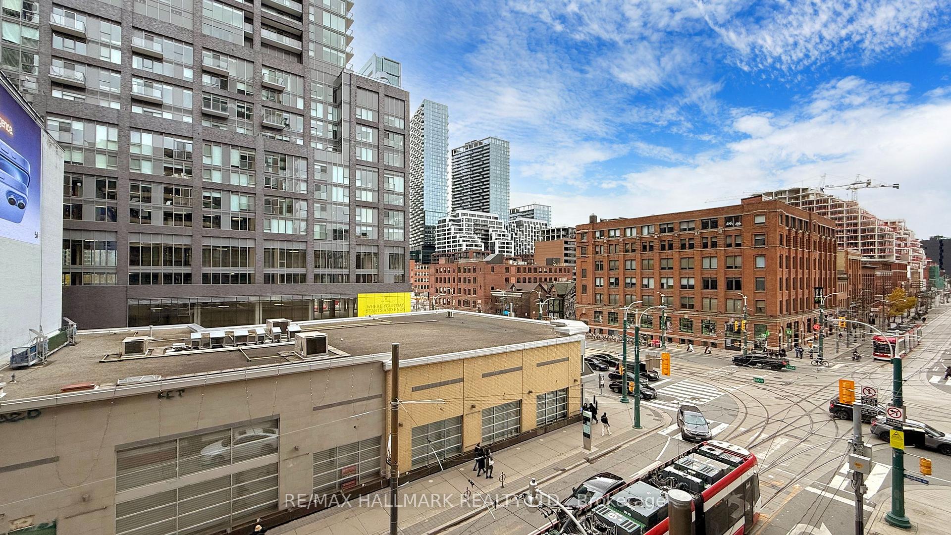 2 Bedrooms Condo at 438 King, Toronto For sale