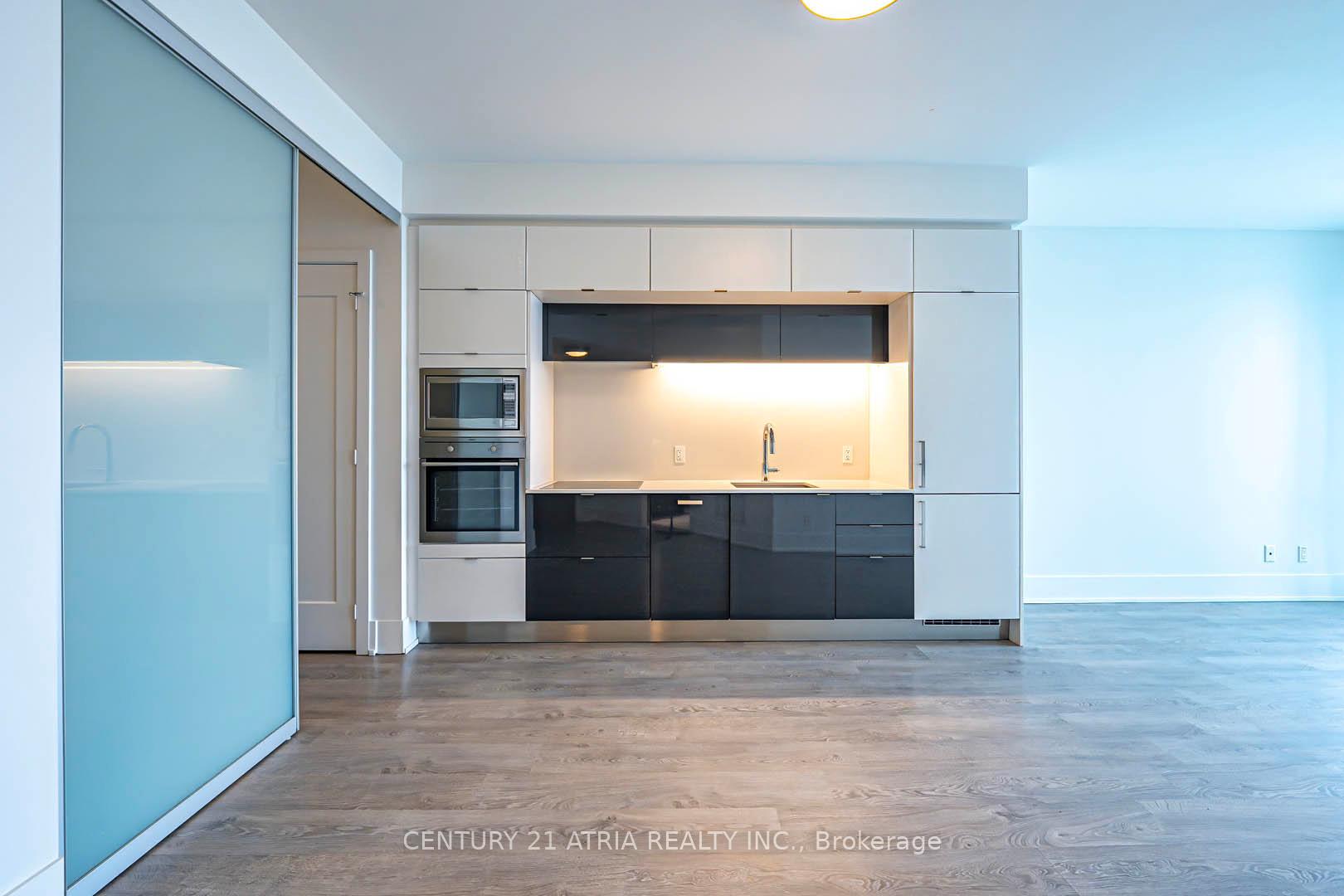 2 Bedrooms Condo at 1 Edgewater, Toronto For sale