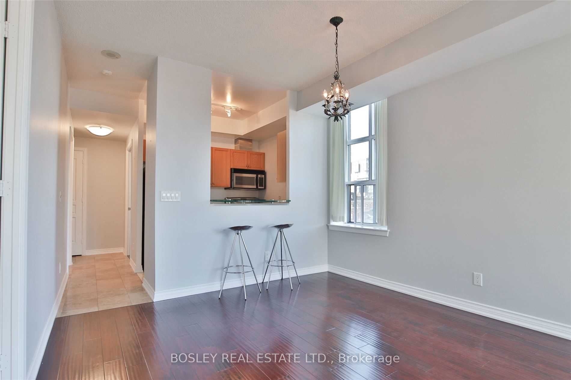 438 Richmond Street W, #410