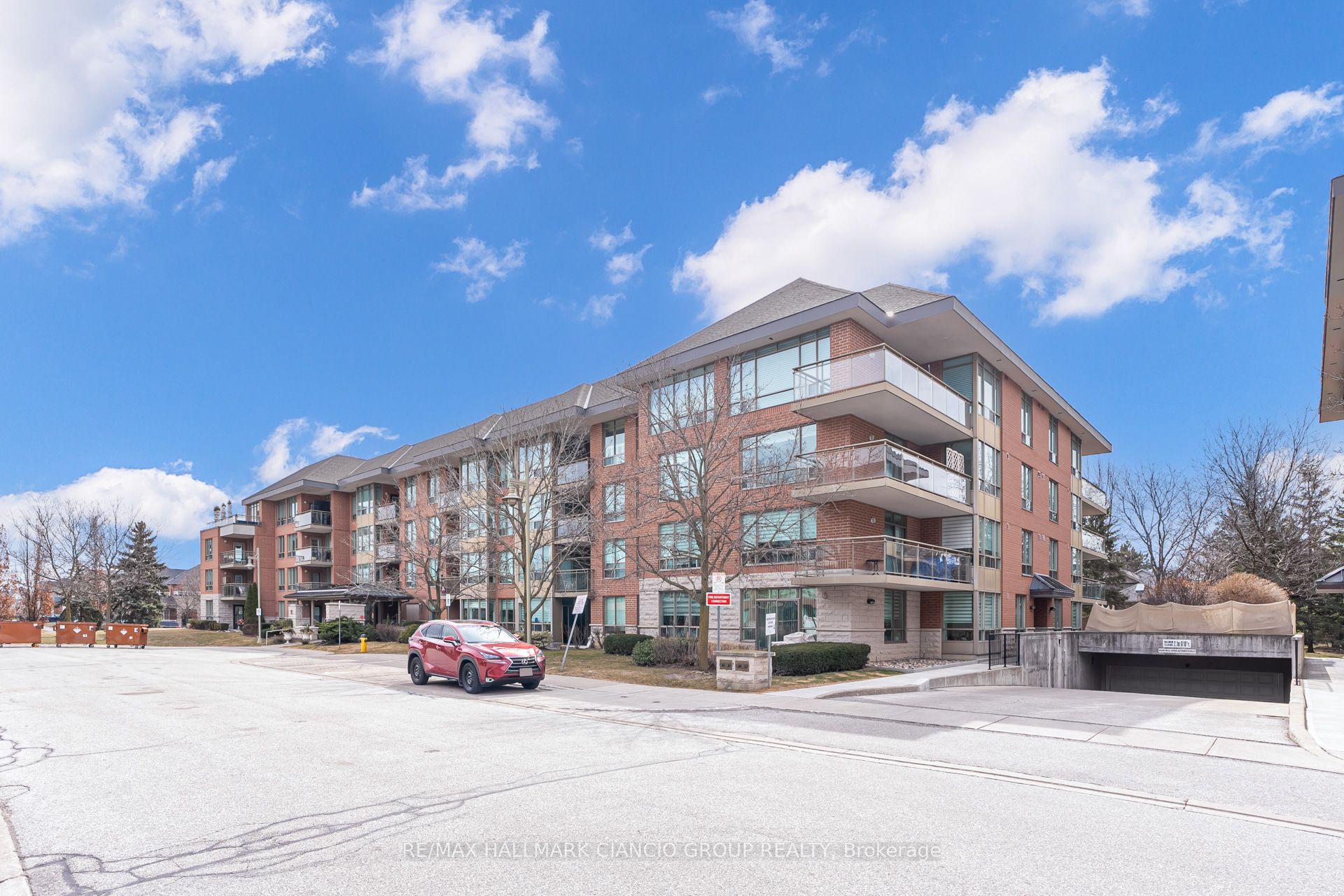 #318 - 85 The Boardwalk Way, Markham, ON L6E 1B9
