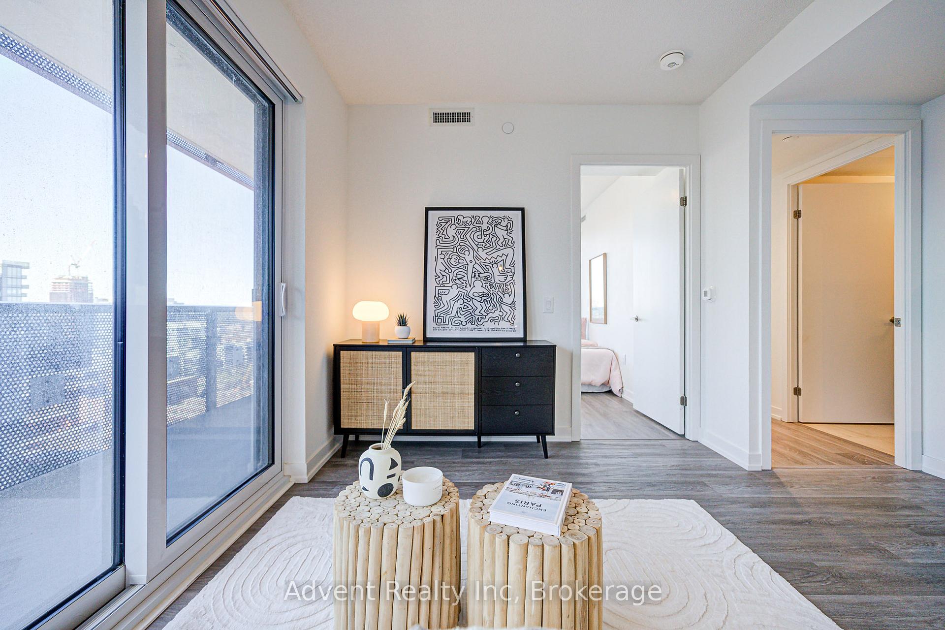 2 Bedrooms Condo at 55 Cooper,  Toronto For sale
