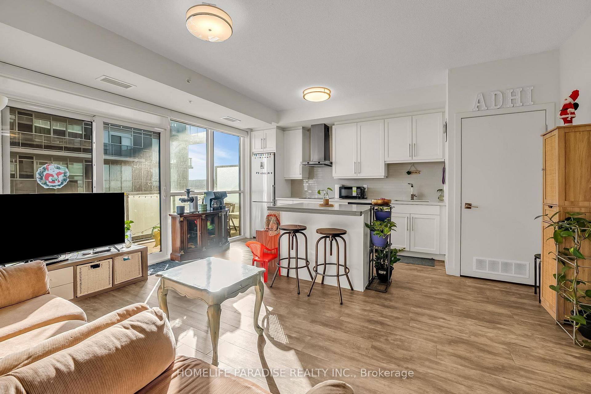 1 Bedroom Condo at 2087 Fairview,  Burlington For sale