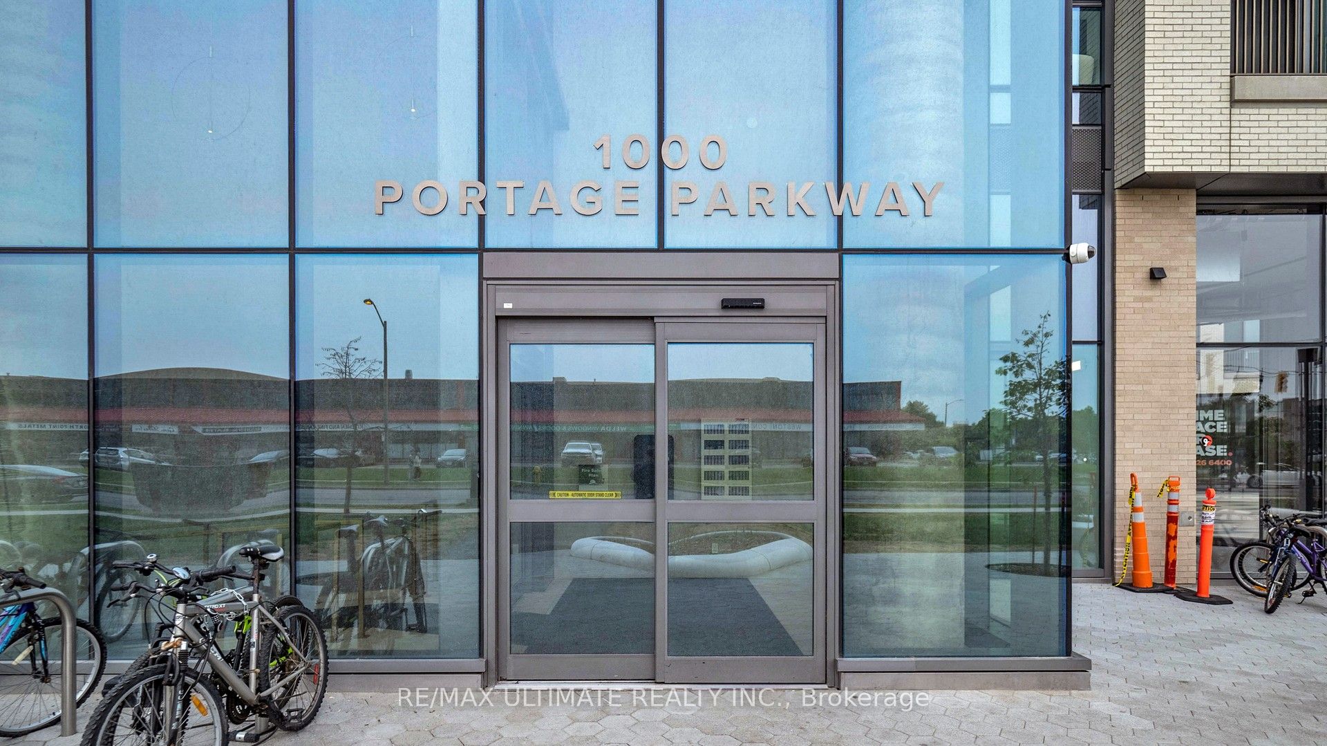 1000 Portage Parkway, #3701