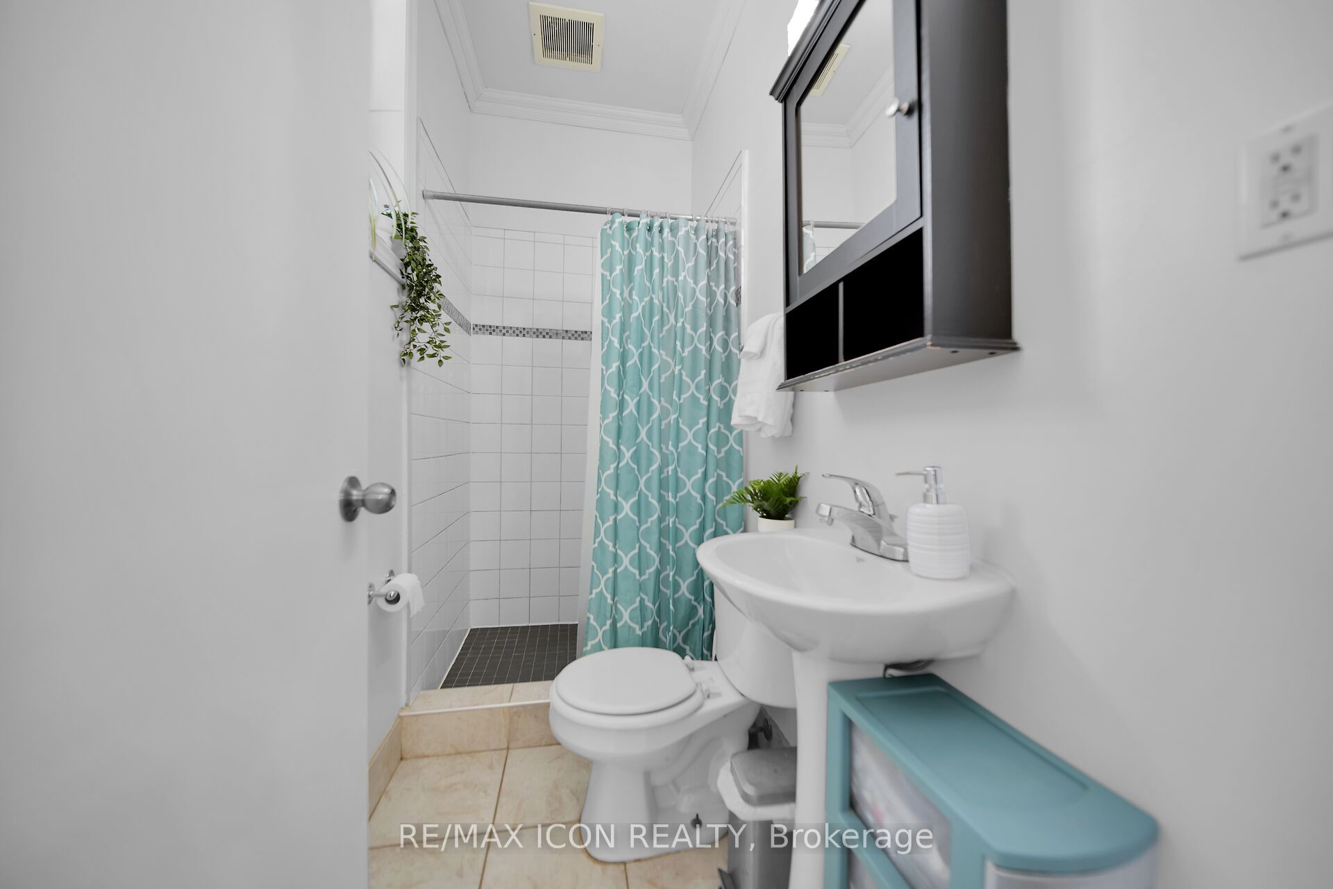 885 Dufferin Avenue, London East, ON N5W 3K3