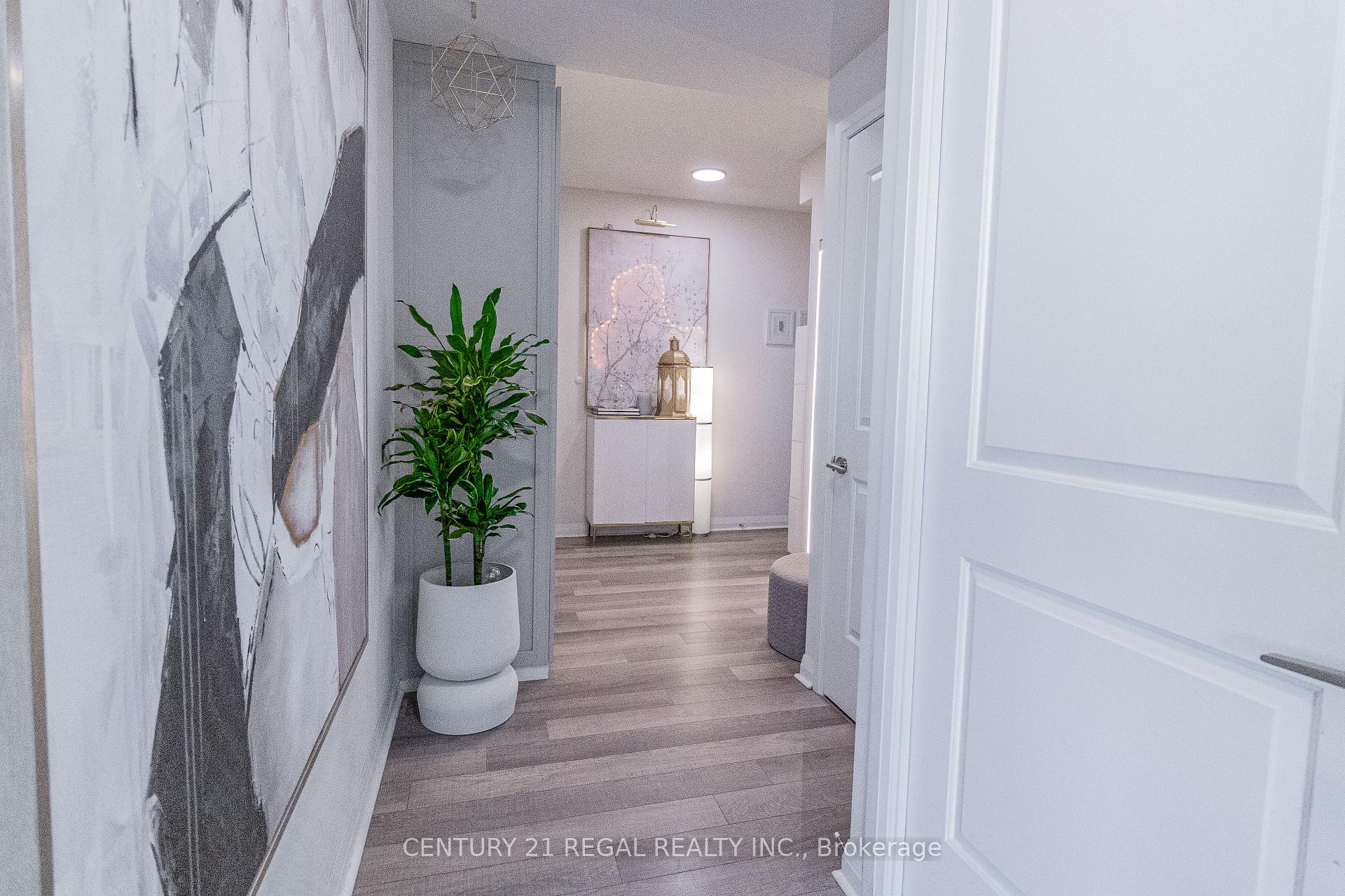 2 Bedrooms Condo at 5025 Four Springs, Mississauga For sale