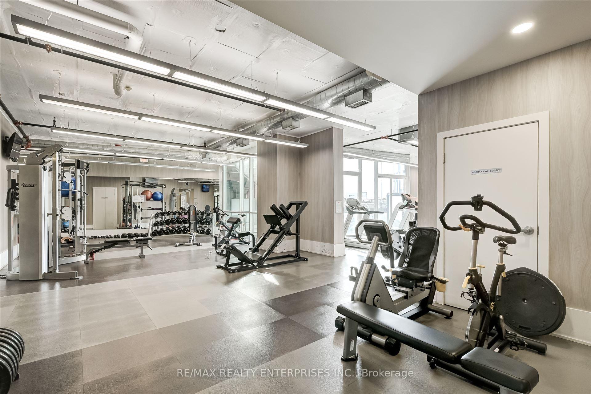 2 Bedrooms Condo at 20 Bruyeres, Toronto For sale