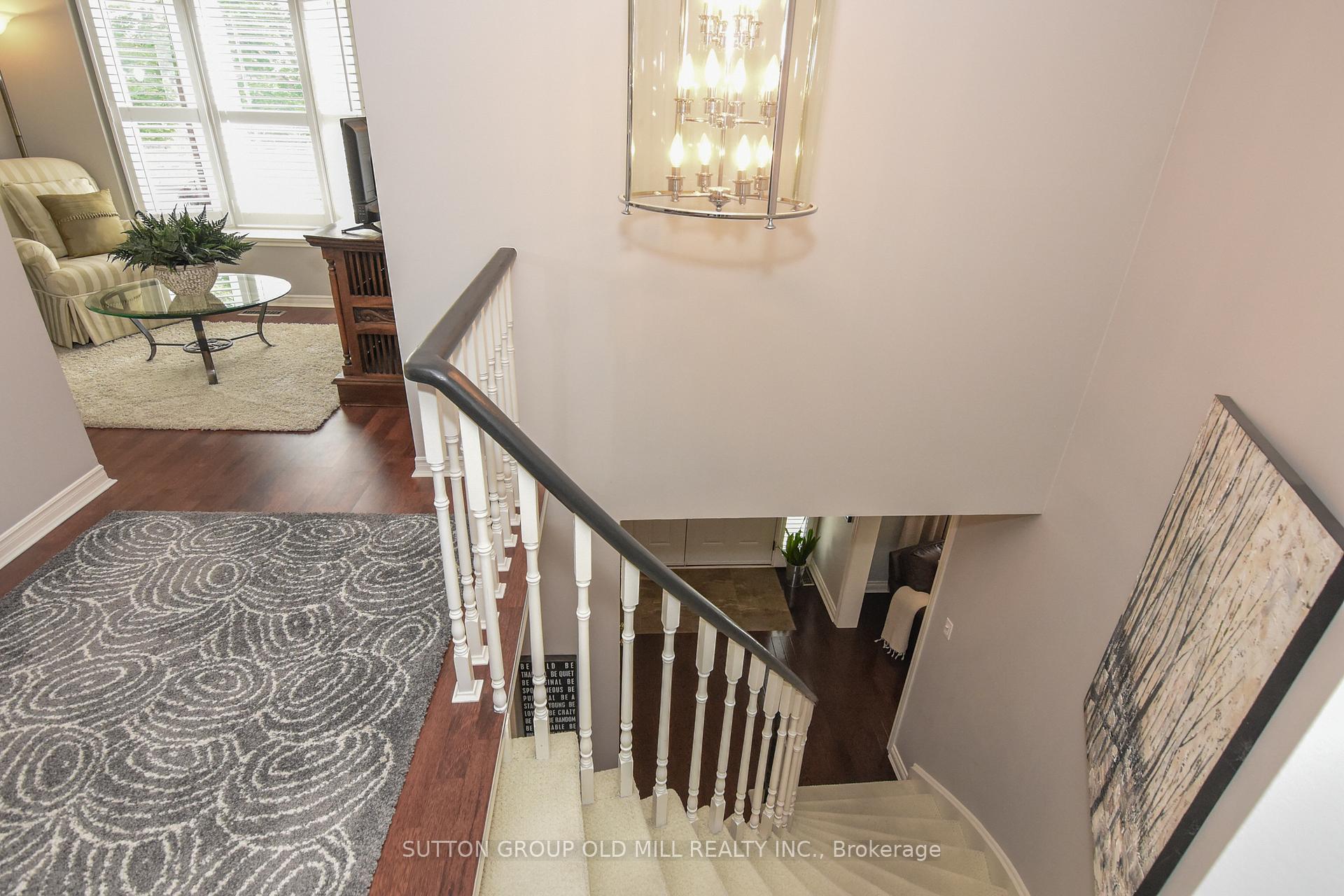4 Bedrooms Condo at 4635 Regents, Mississauga For sale