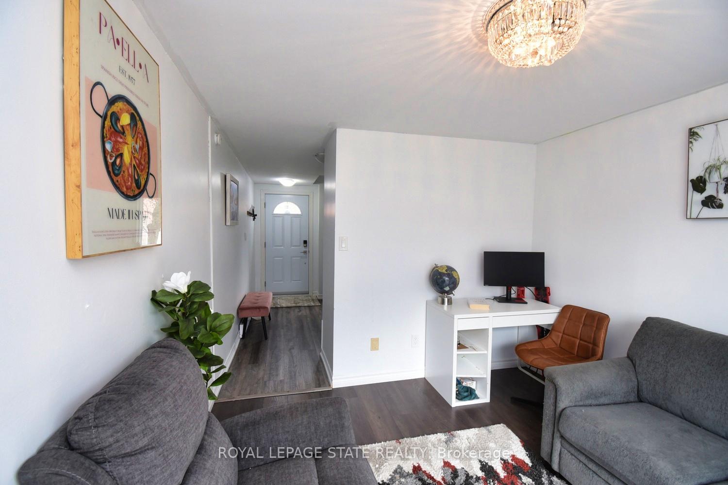 3 Bedrooms Condo at 1255 Upper Gage,  Hamilton For sale