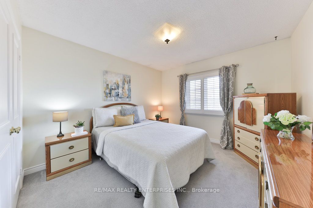 4061 Rolling Valley Drive