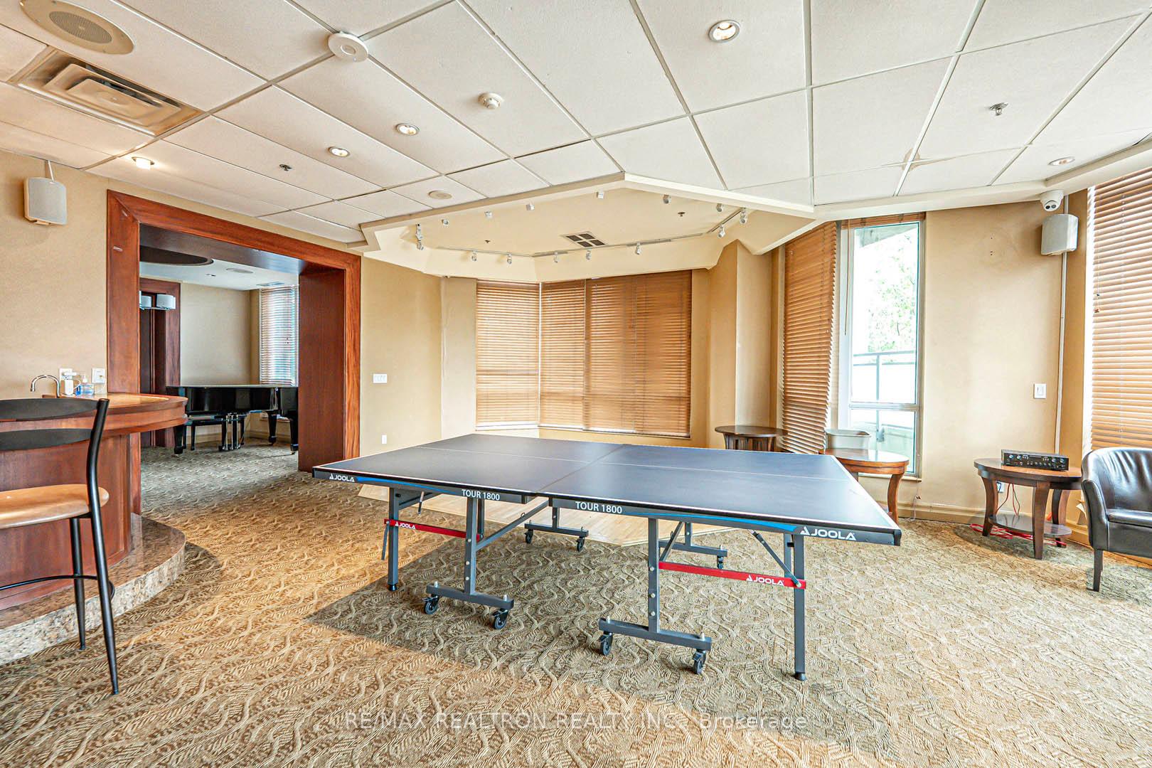 2 Bedrooms Condo at 60 Byng, Toronto For sale
