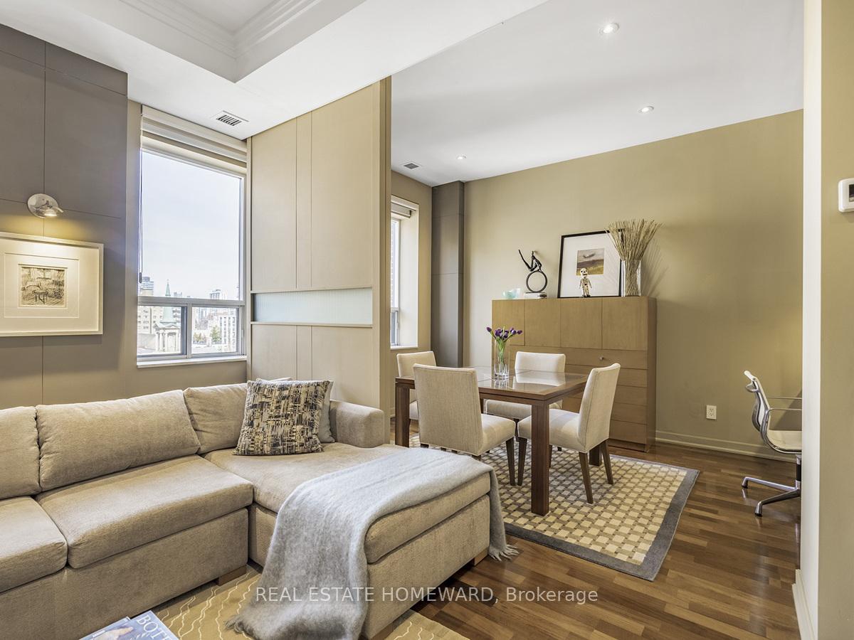 2 Bedrooms Condo at 48 St Clair, Toronto For sale
