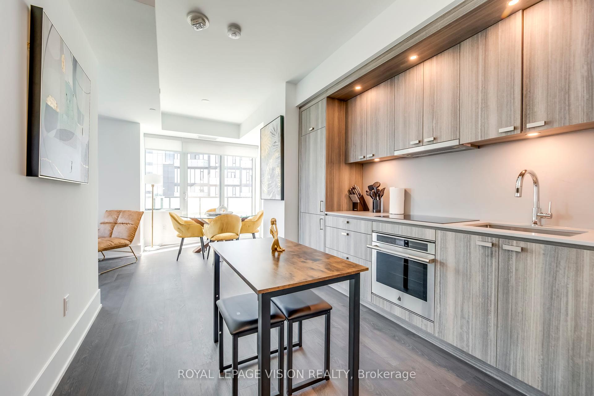 2 Bedrooms Condo at 470 Front, Toronto For sale