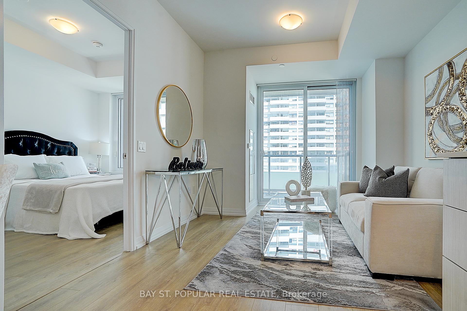 2 Bedrooms Condo at 50 Dunfield, Toronto For sale