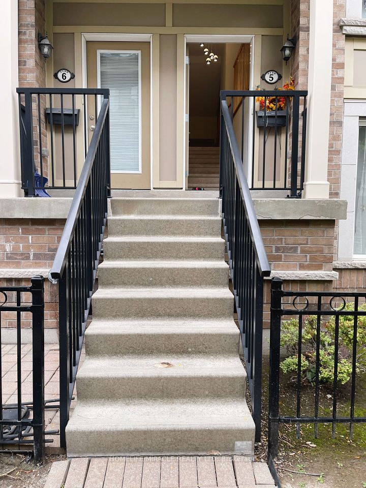3120 Boxford Crescent