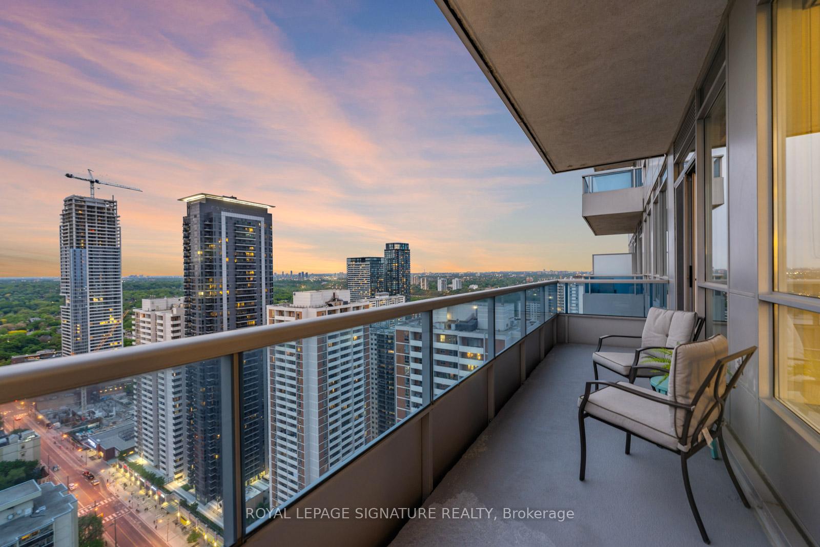 3 Bedrooms Condo at 500 Sherbourne, Toronto For sale