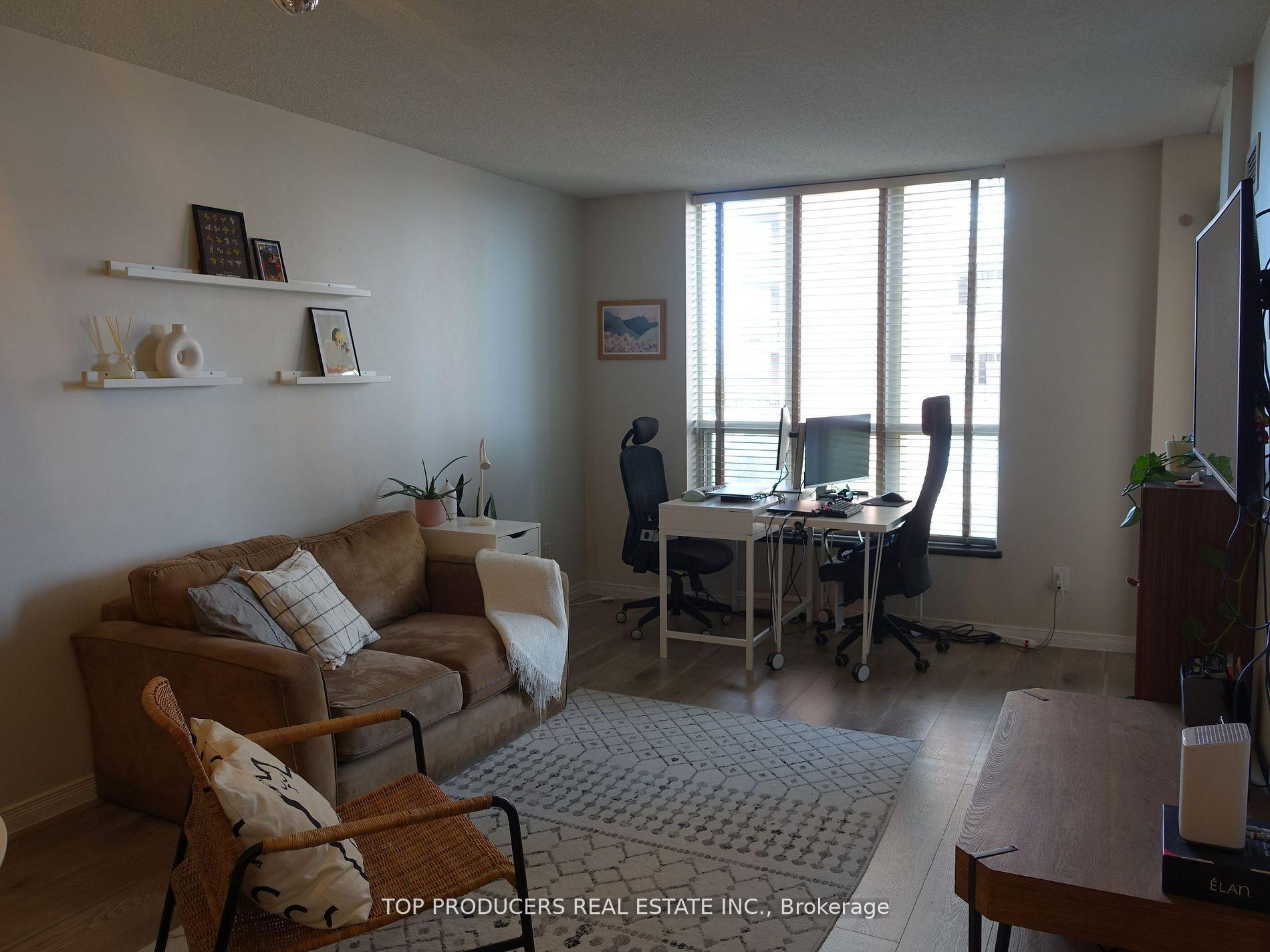 1 Bedroom Condo at 51 Harrison Garden,  Toronto For sale