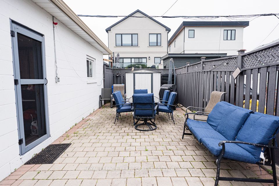 968 Castlefield Avenue, Toronto, ON M6B 1E2