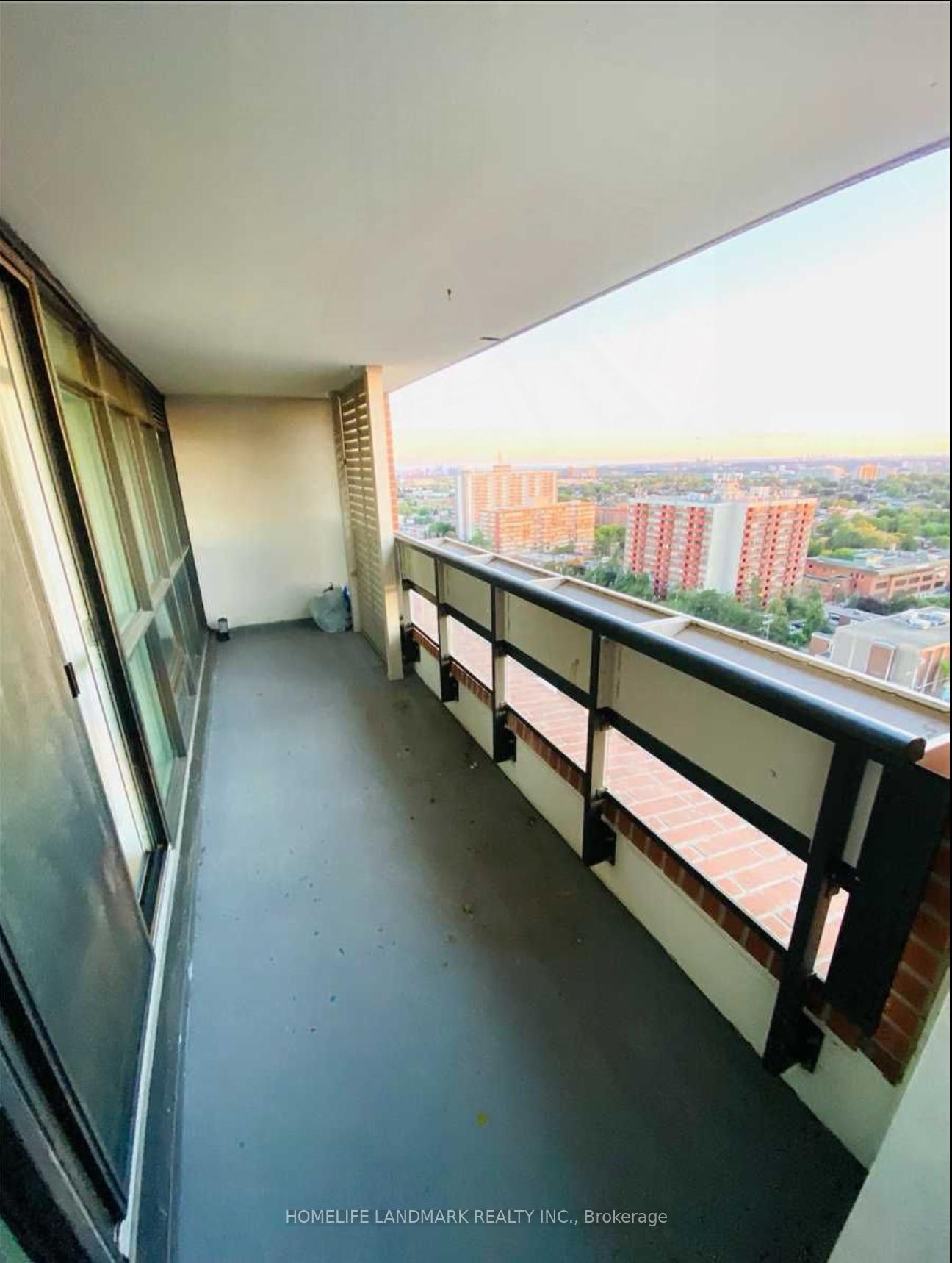 2 Bedrooms Condo at 800 Lawrence,  Toronto For sale