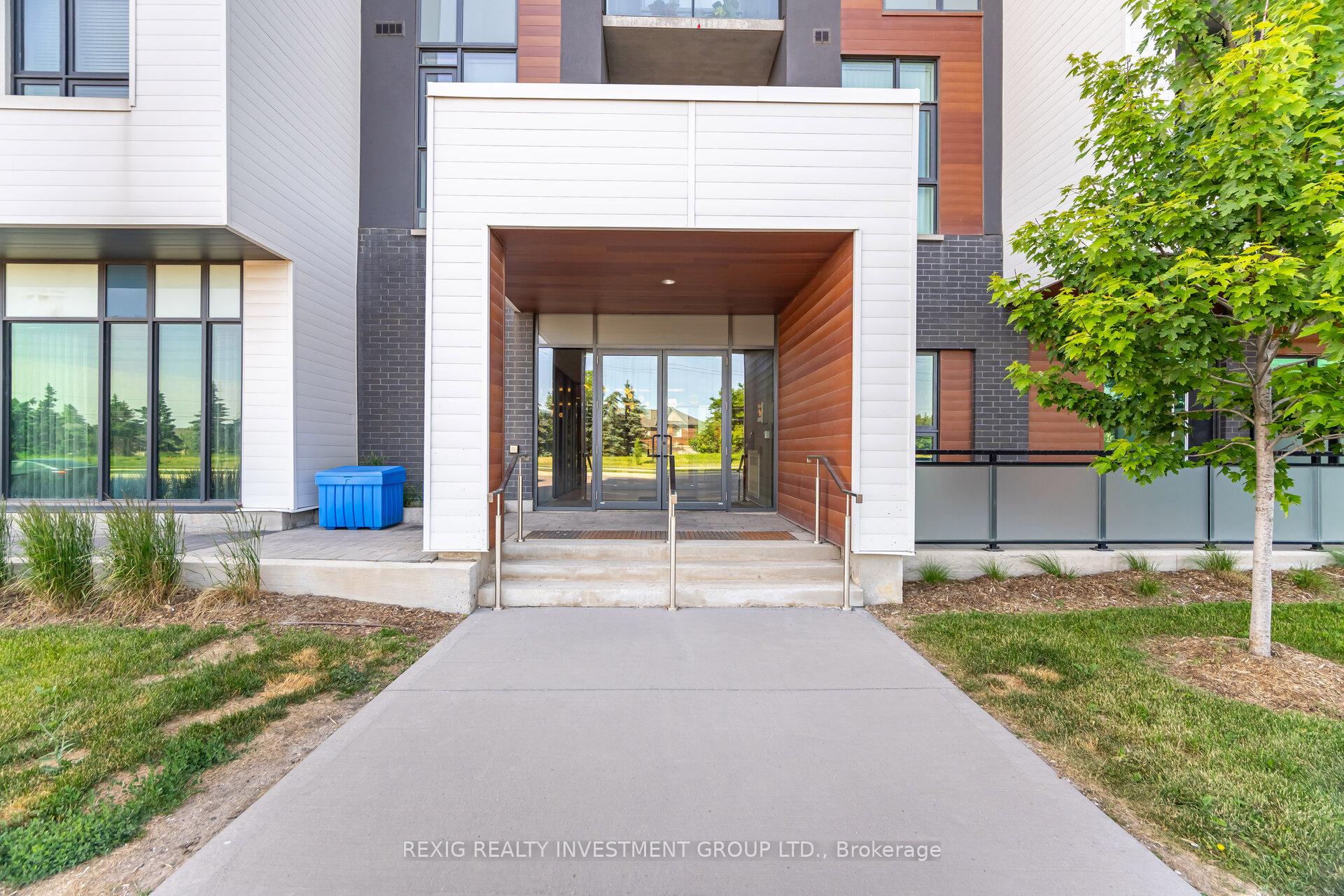 2 Bedrooms Condo at 95 DUNDAS, Oakville For sale