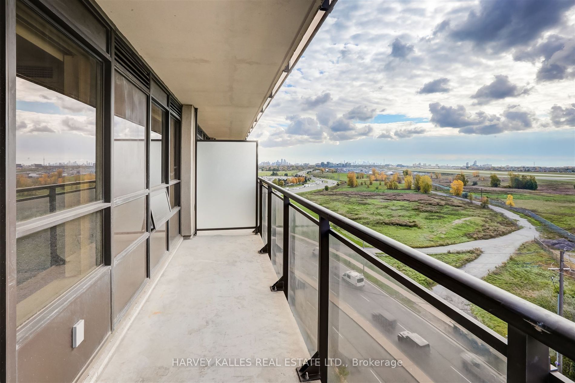 1070 Sheppard Avenue W 912