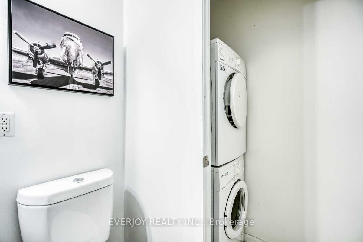 1 Bedroom Condo at 96 St Patrick,  Toronto For sale