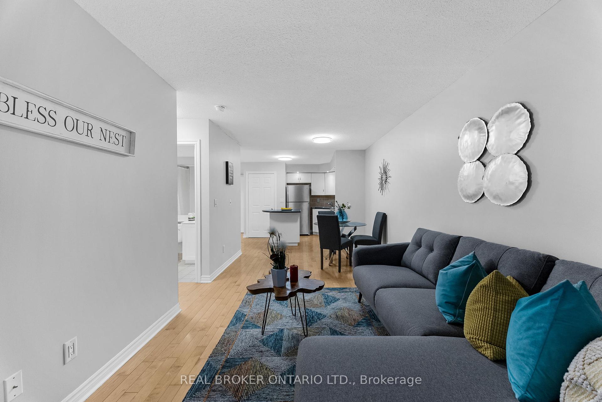 2 Bedrooms Condo at 250 Wellington,  Toronto For sale