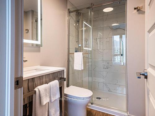 3 Bedrooms Condo at 10 Meadowglen,  Toronto For sale