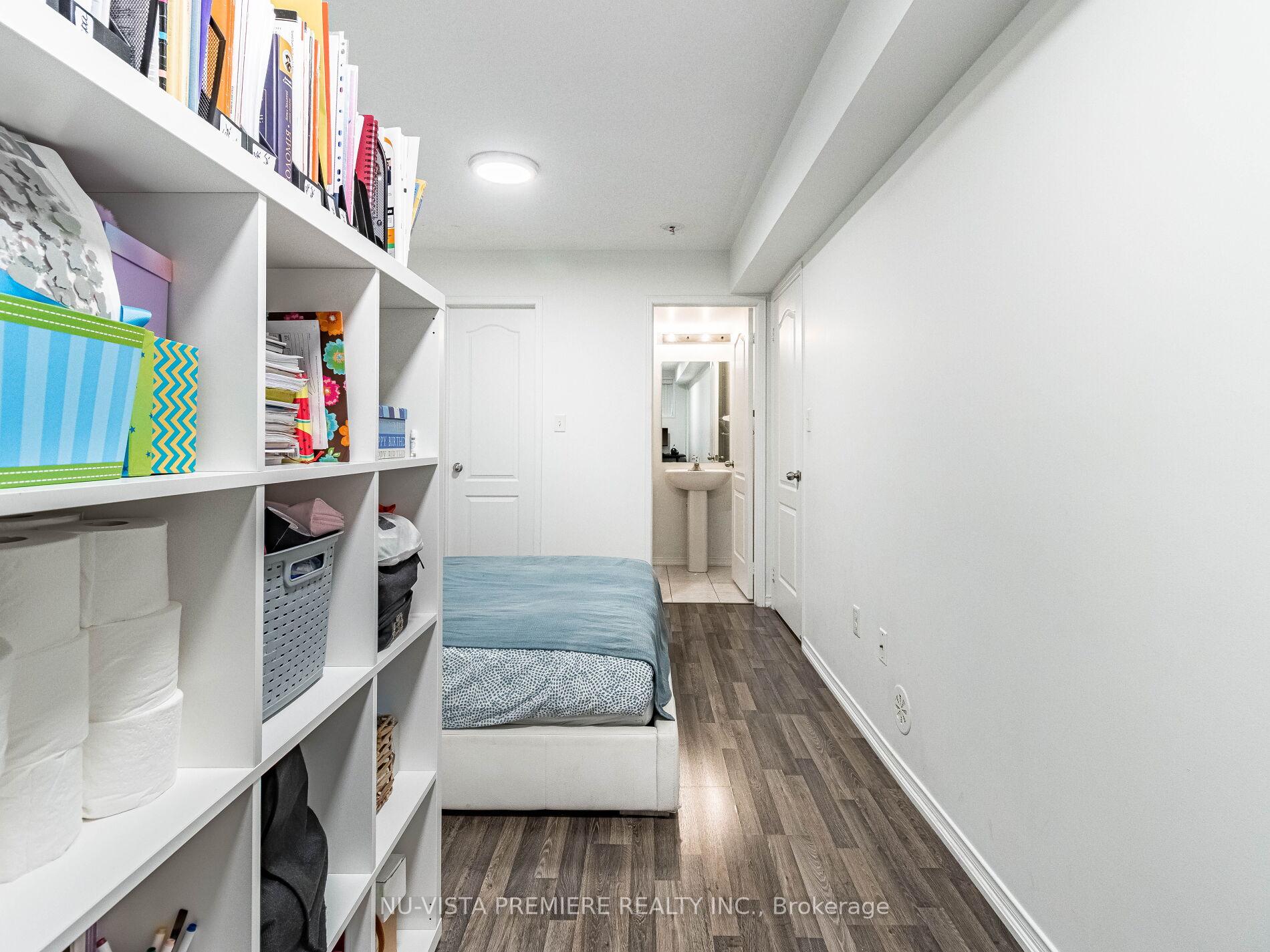 2 Bedrooms Condo at 2488 Post, Oakville For sale