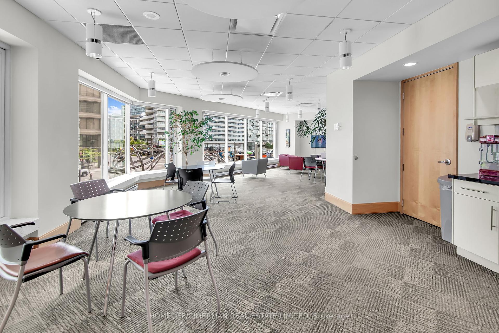 3 Bedrooms Condo at 10 Queens Quay, Toronto For sale