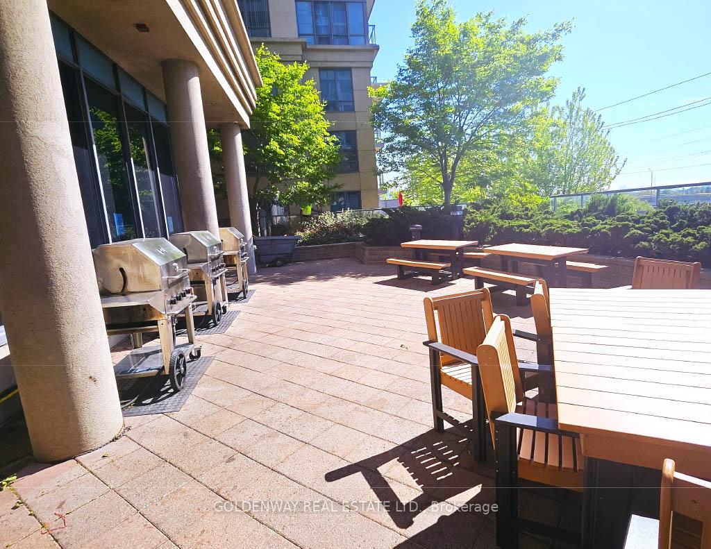 1 Bedroom Condo at 25 Viking, Toronto For sale