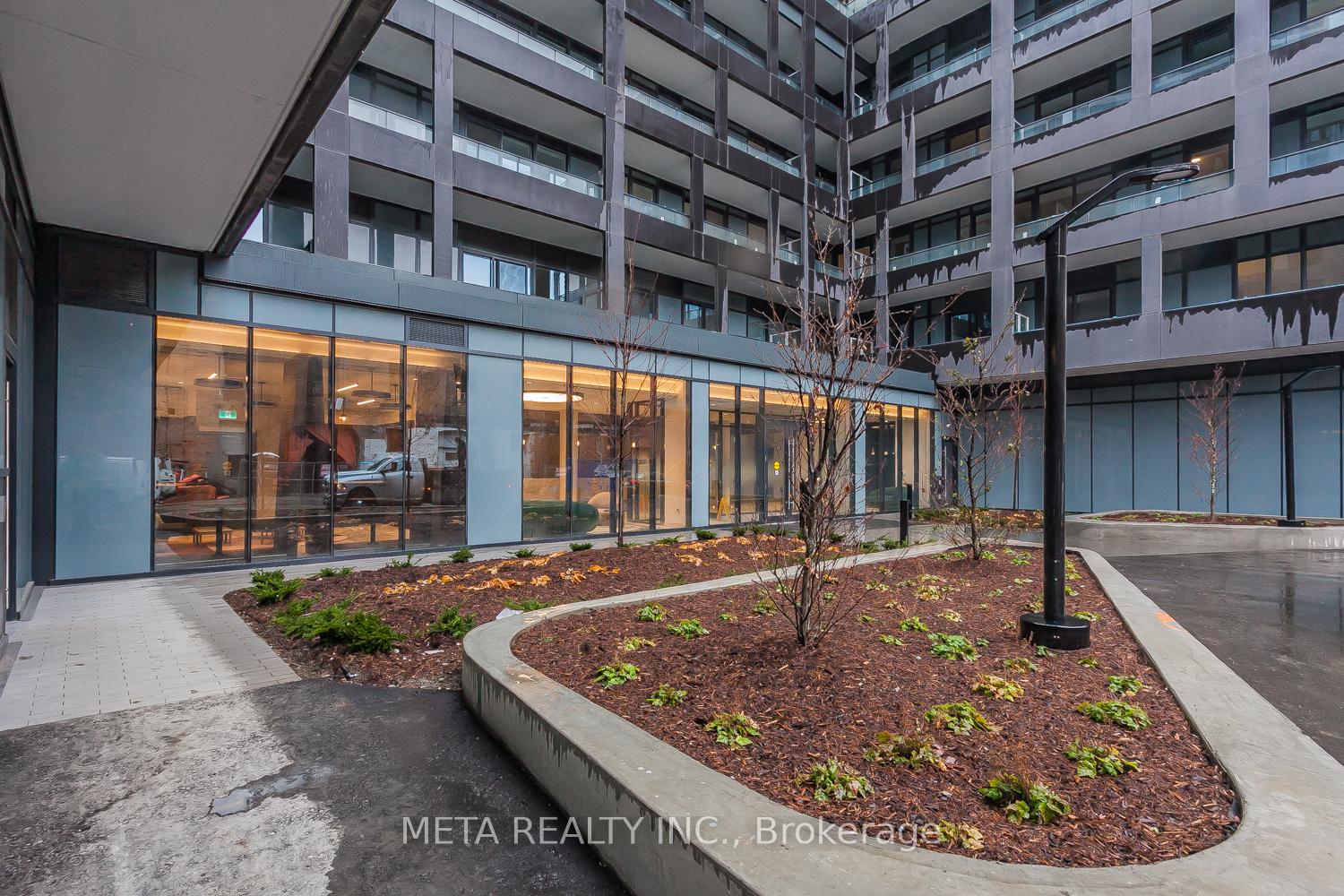 2 Bedrooms Condo at 9 Tecumseth, Toronto For sale