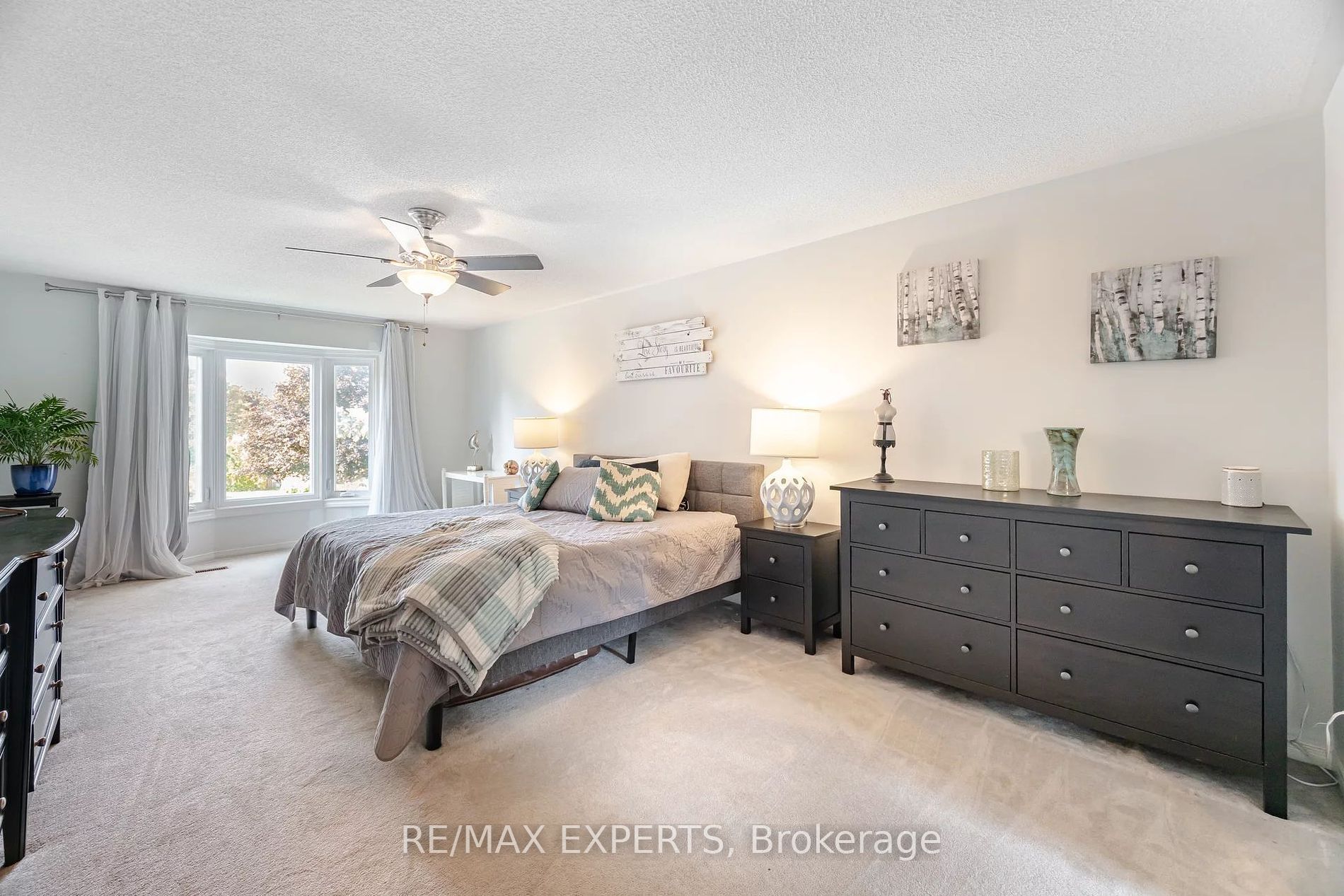 37 Erinlea Crescent