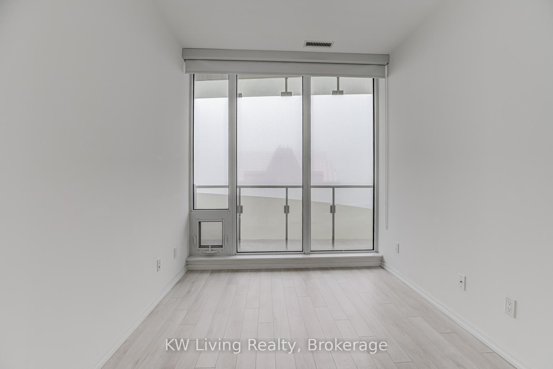 1 Bedroom Condo at 197 Yonge, Toronto For sale