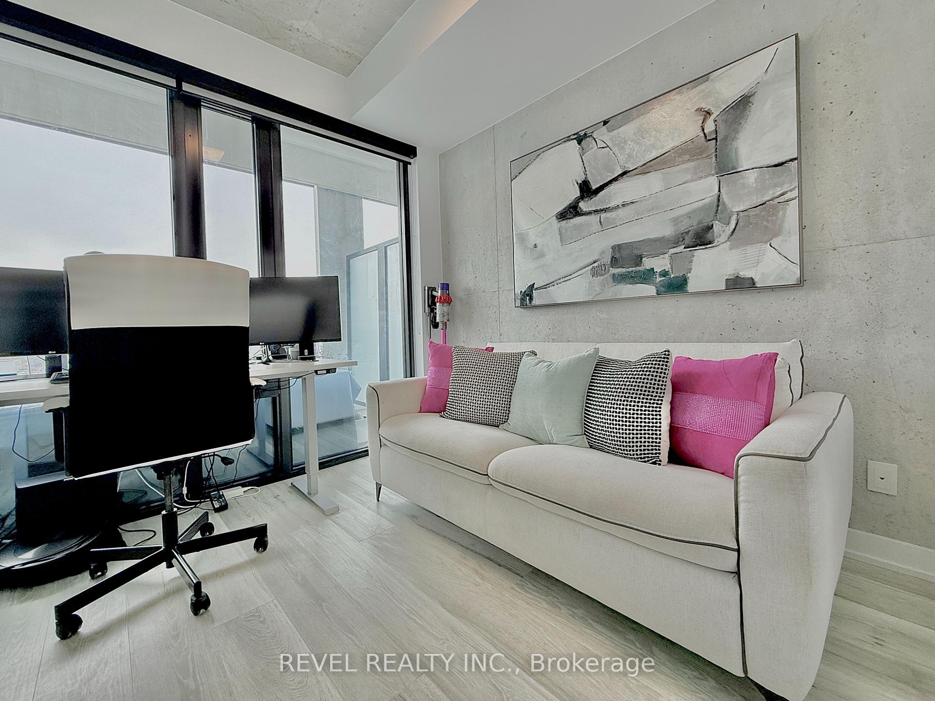 2 Bedrooms Condo at 55 Ontario, Toronto For sale