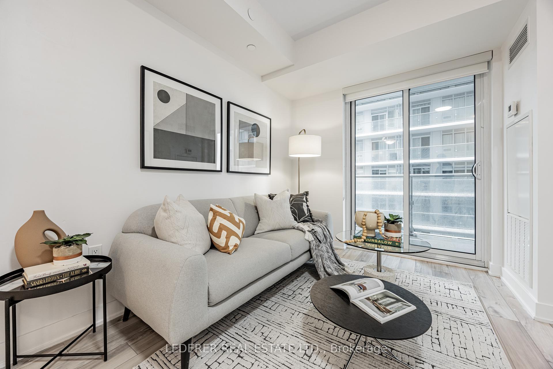 2 Bedrooms Condo at 195 Redpath, Toronto For sale