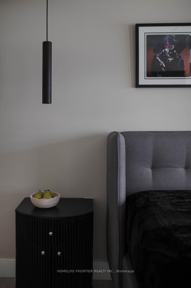 1 Bedroom Condo at 388 Bloor, Toronto For sale