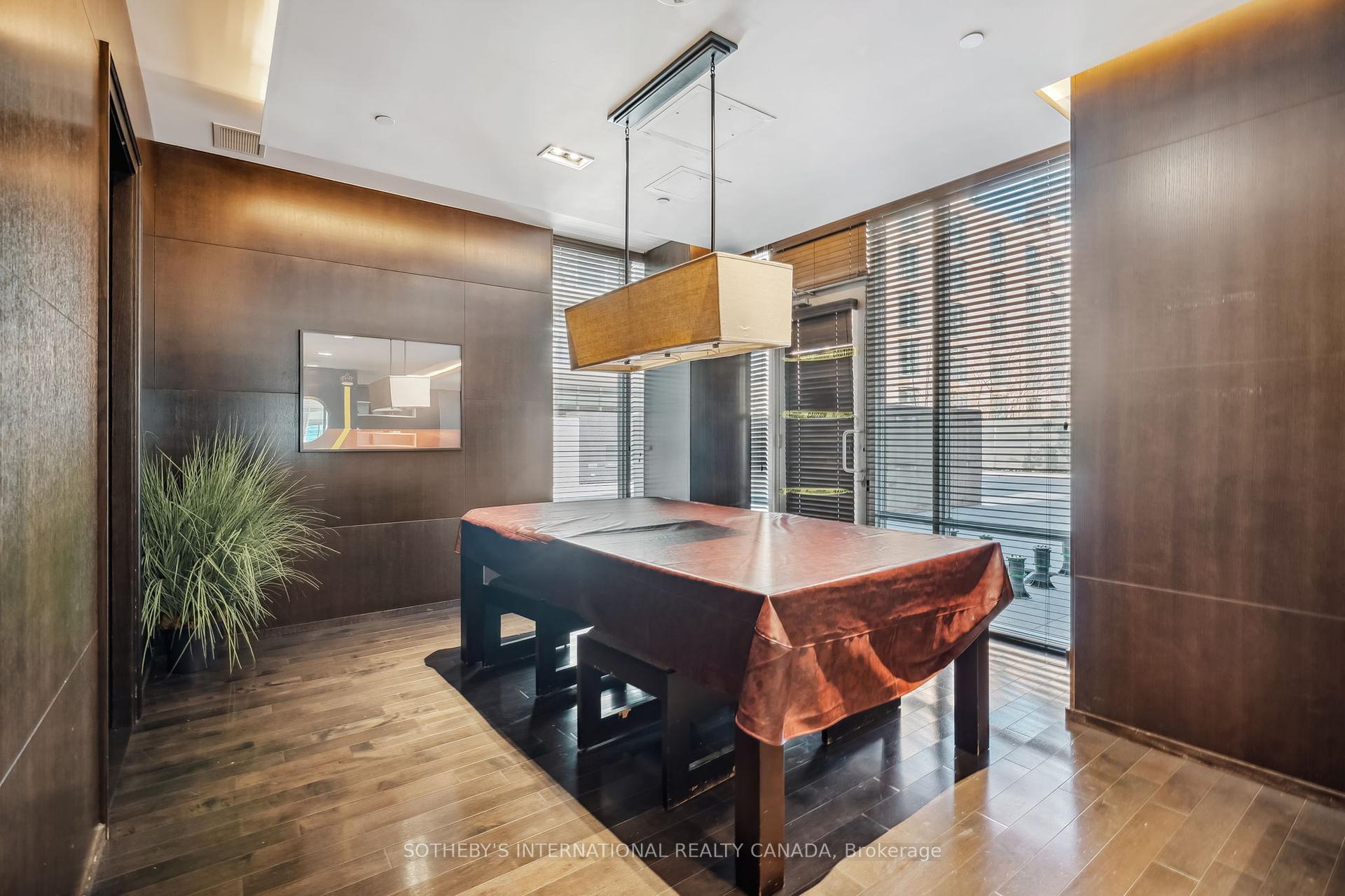 3 Bedrooms Condo at 1 Bedford, Toronto For sale