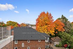 70 Elmsthorpe Avenue PH-401