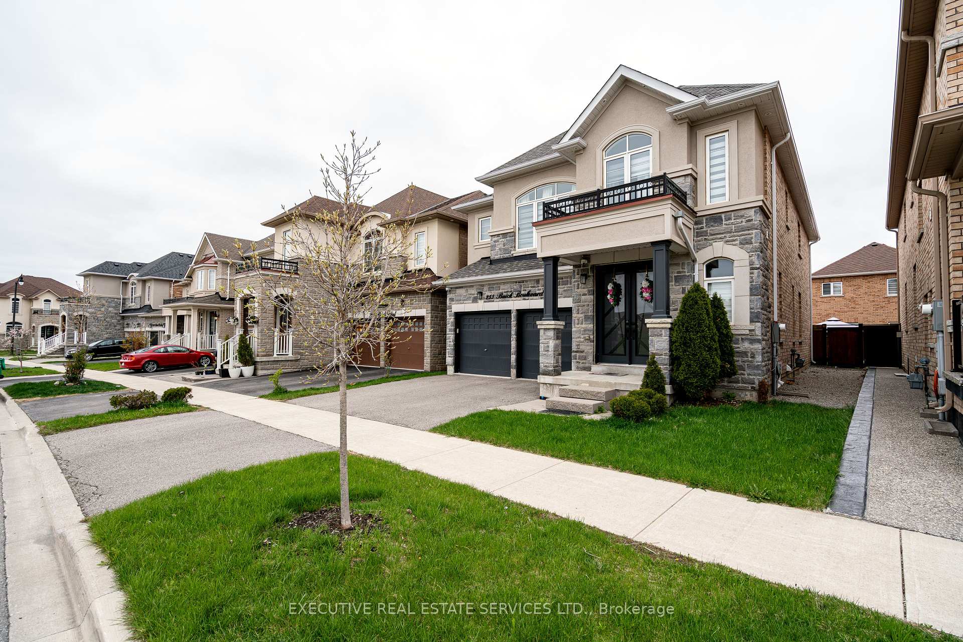 255 Buick Boulevard, Brampton, ON L7A 4M7
