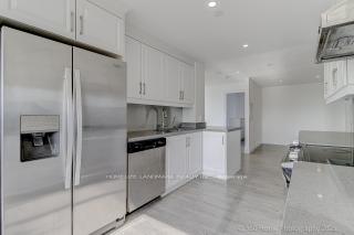 2 Bedrooms Condo at 175 Bamburgh, Toronto For sale