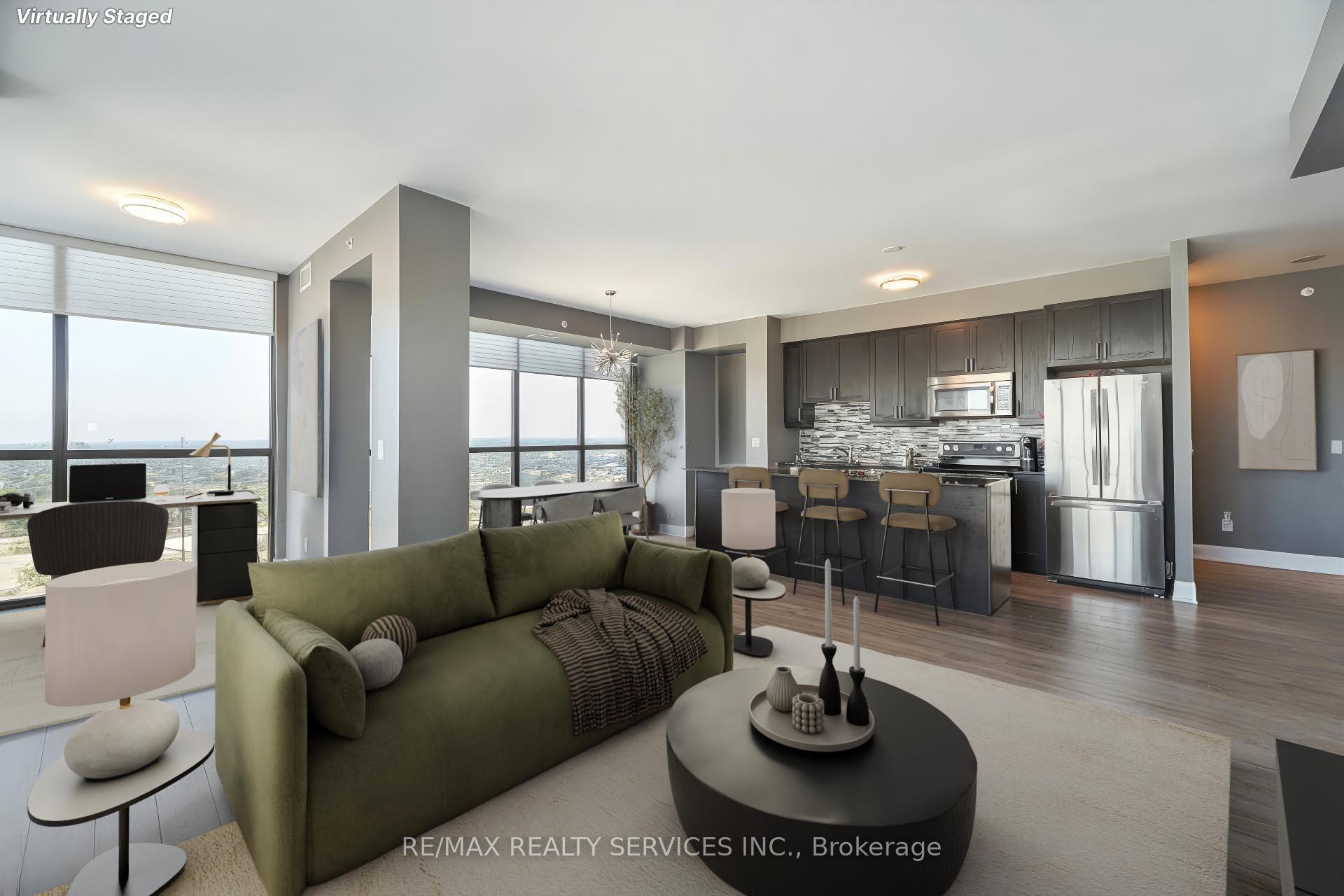 3 Bedrooms Condo at 2900 Highway 7, Vaughan For sale