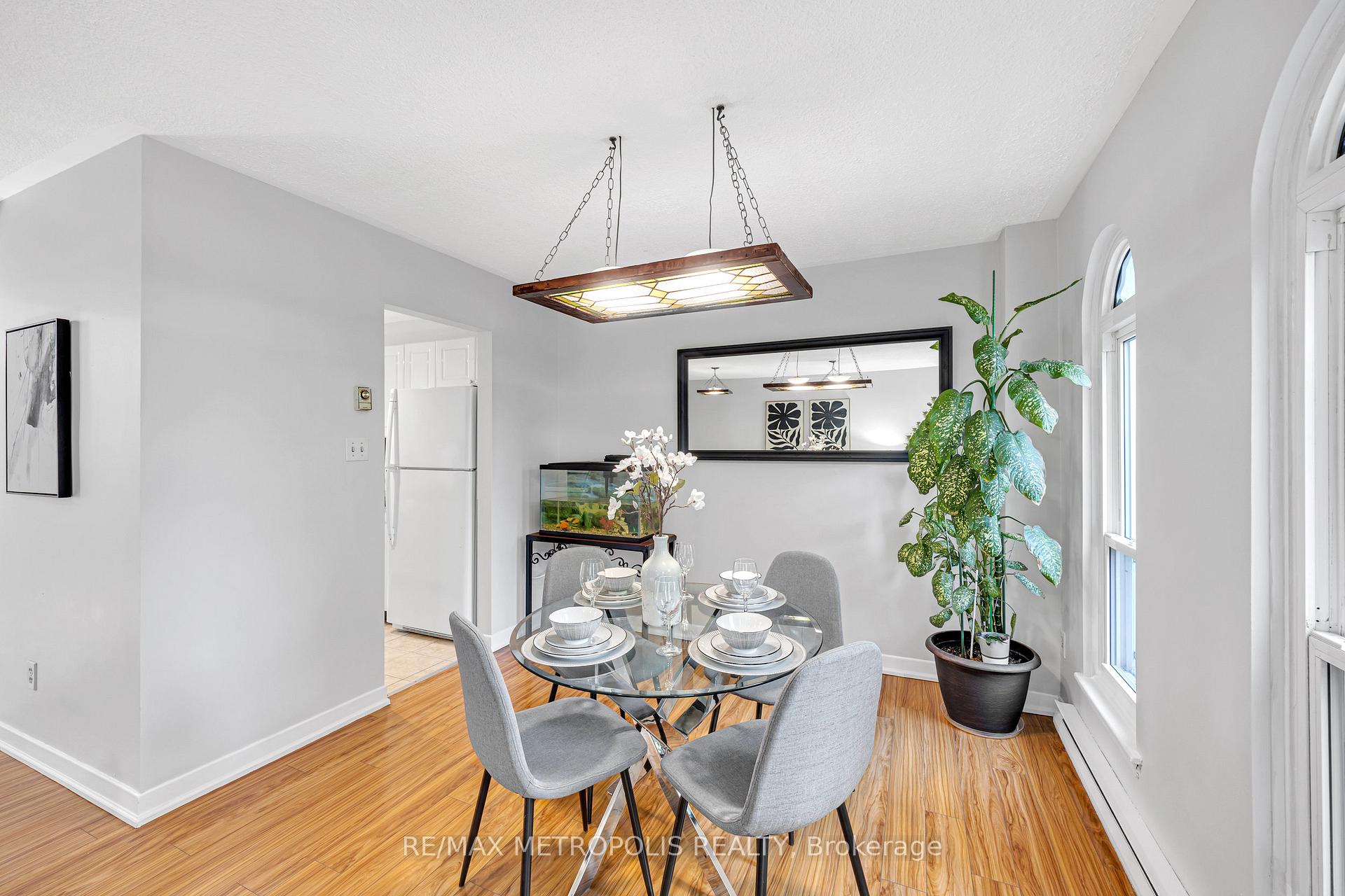 4 Bedrooms Condo at 2550 Birchmount, Toronto For sale