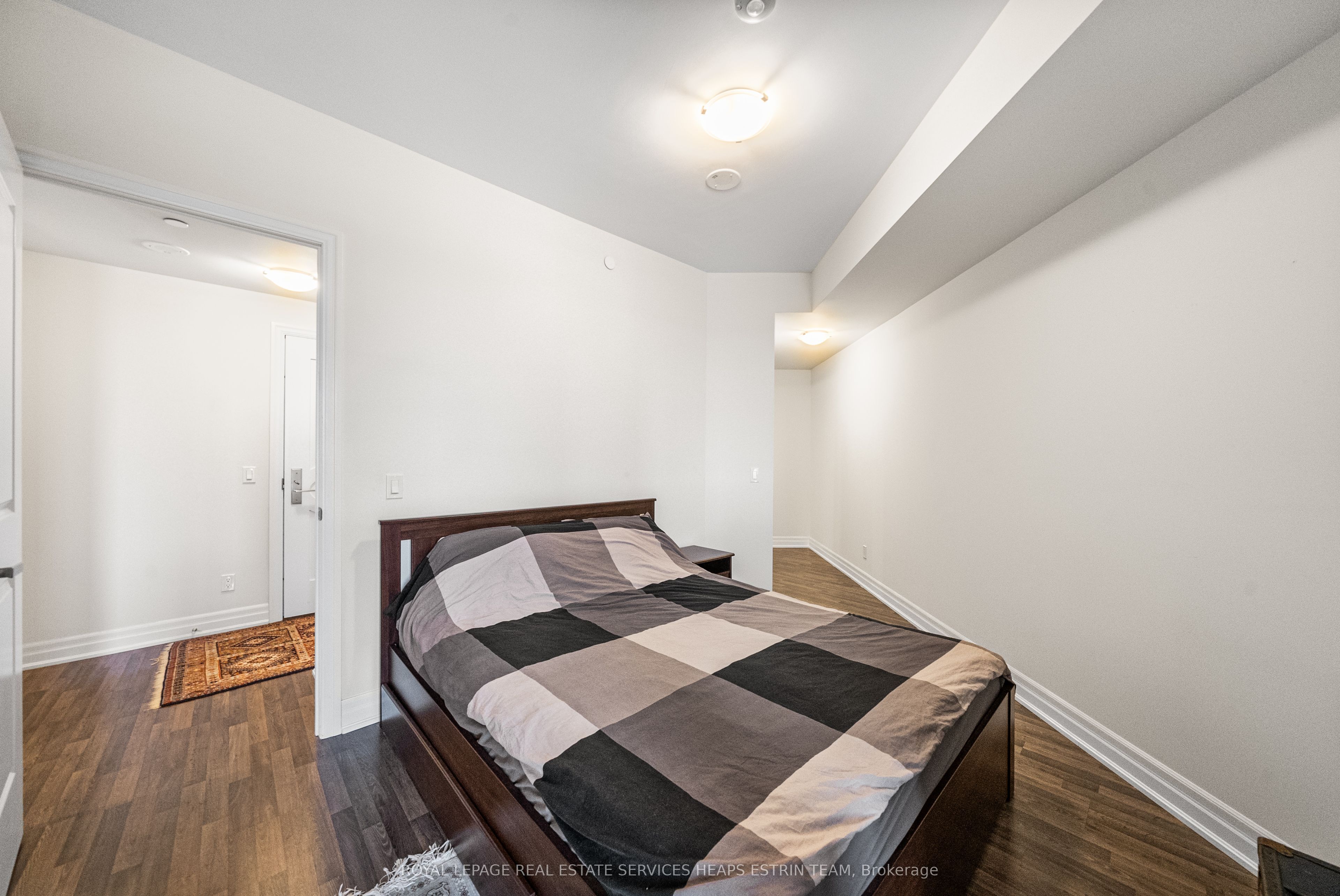 9075 Jane Street, #518
