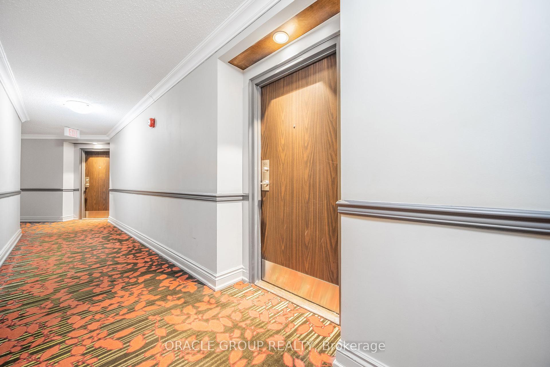 1 Bedroom Condo at 1485 Lakeshore,  Mississauga For sale