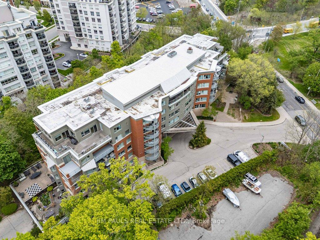 2 Bedrooms Condo at 77 Governors, Hamilton For sale